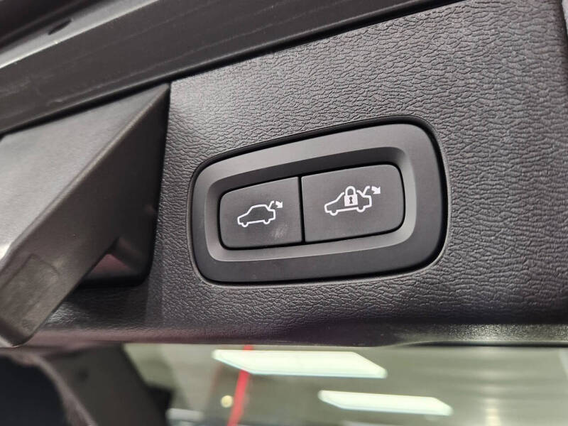 2021 Volvo XC60 T5 Momentum