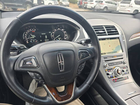 2018 Lincoln MKZ Select