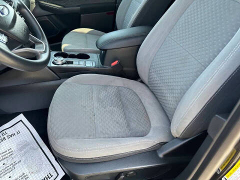 2020 Ford Escape SE