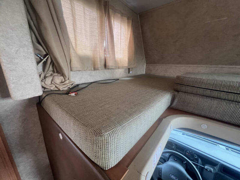 2013 Forest River SUNSEEKER 3050S