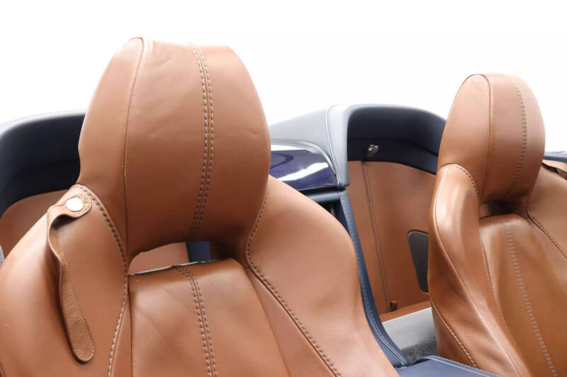 2014 Aston Martin V8 Vantage Roadster