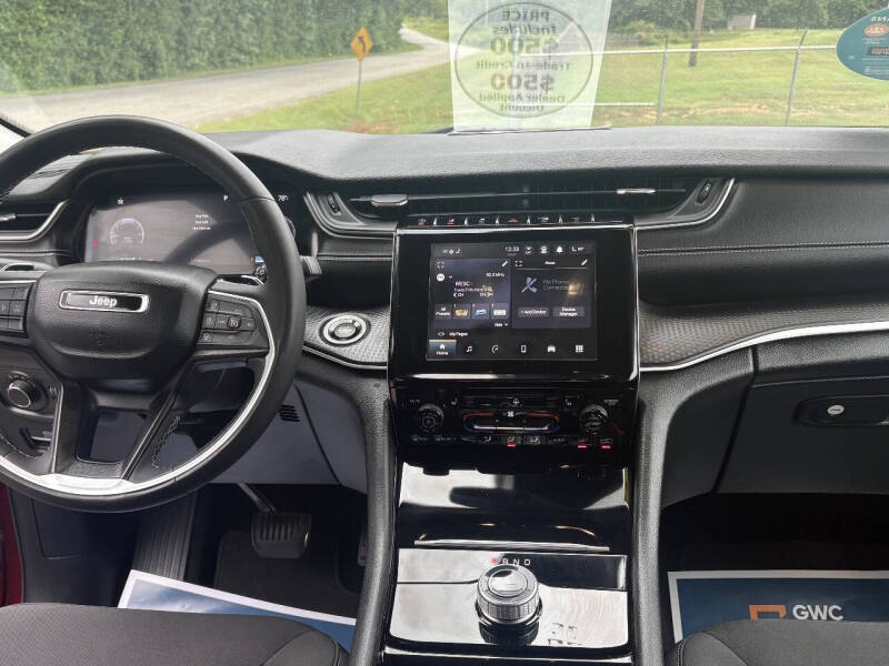 2023 Jeep Grand Cherokee Laredo