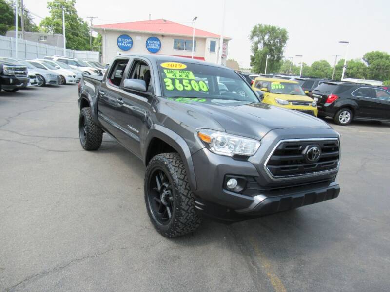 2019 Toyota Tacoma for sale at Auto Land Inc in Crest Hill IL