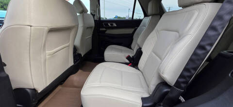 2017 Ford Explorer Platinum