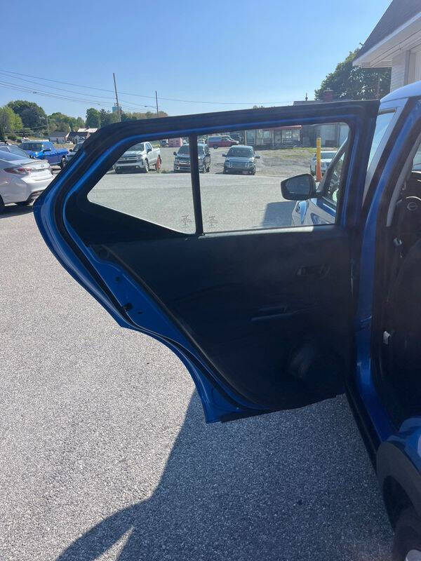 2023 Nissan Kicks S