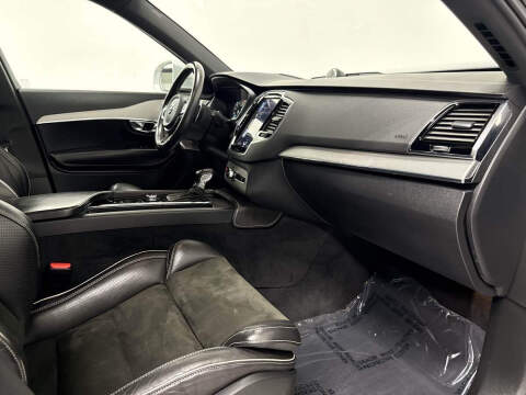 2016 Volvo XC90 T6 R-Design