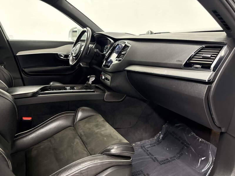 2016 Volvo XC90 T6 R-Design