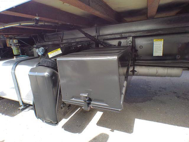 2015 Freightliner M2 106