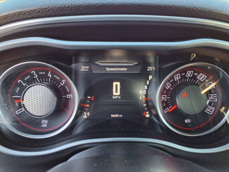 2017 Dodge Challenger SXT