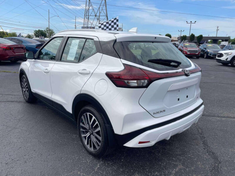 2022 Nissan Kicks SV