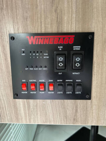 2024 Winnebago 30 BH ACCESS