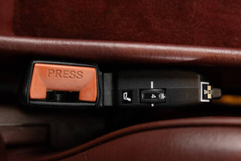 1988 Mercedes-Benz 560-Class 560 SEL