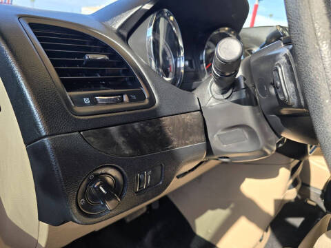 2015 Dodge Grand Caravan SE