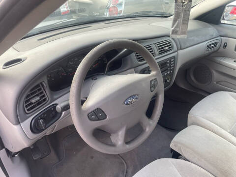 2003 Ford Taurus SES