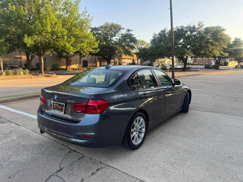 2017 BMW 3 Series 320i
