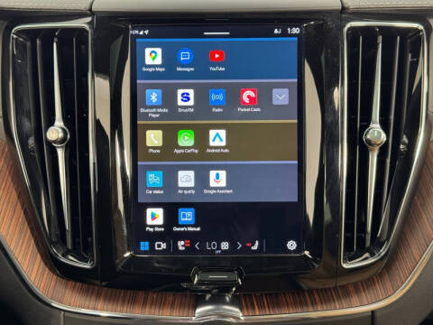 2023 Volvo XC60 B5 Ultimate Bright Theme