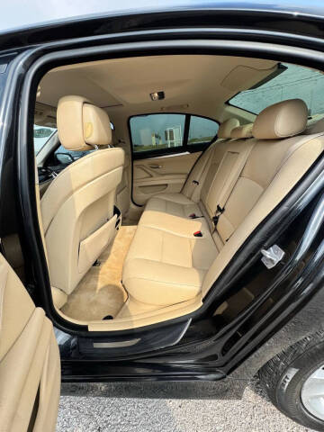 2013 BMW 5 Series 528i