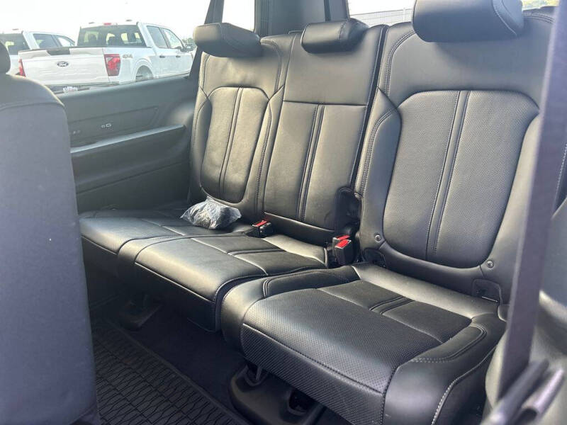 2024 Jeep Wagoneer L Series III