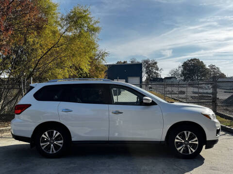 2017 Nissan Pathfinder SL