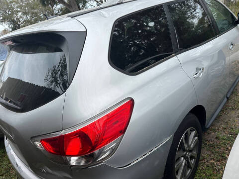 2013 Nissan Pathfinder SV