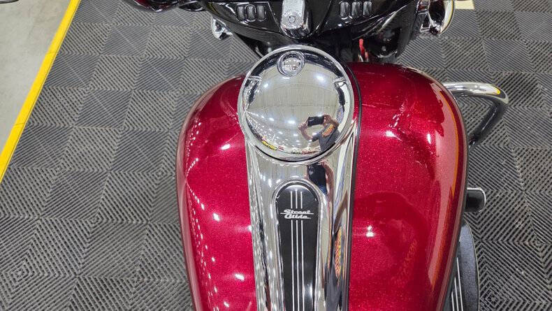 2017 Harley-Davidson FLH