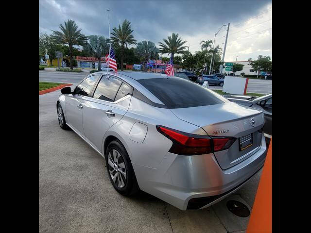 2020 Nissan Altima Sedan - $18,297
