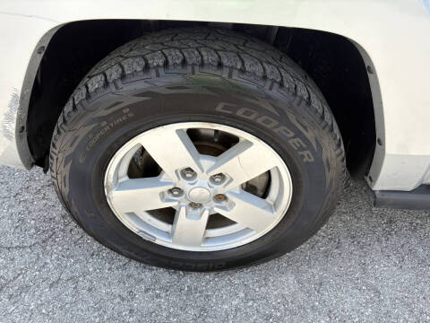 2008 Jeep Commander Sport