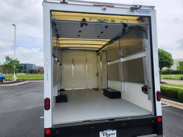 2024 Chevrolet Express 3500