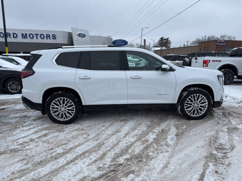 2024 GMC Acadia Denali