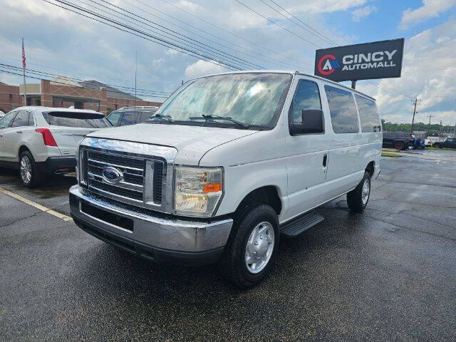 2011 Ford E-Series E-350 SD XLT