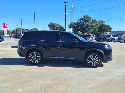 2025 Nissan Pathfinder Platinum