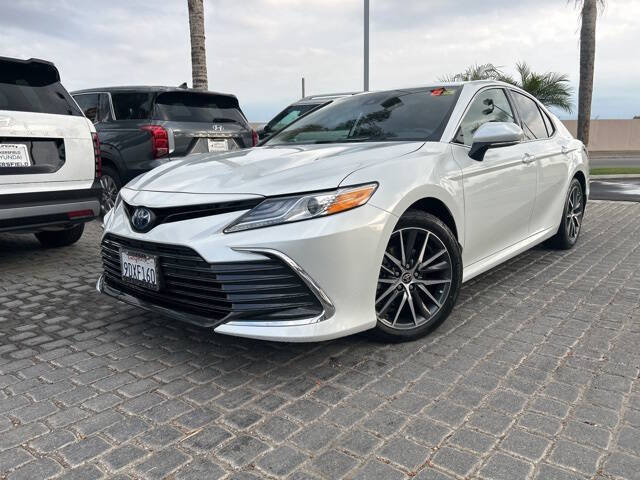 2023 Toyota Camry Hybrid XLE
