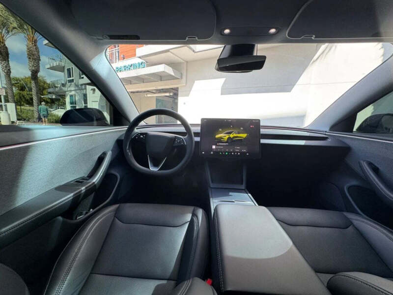 2025 Tesla Model 3 Long Range
