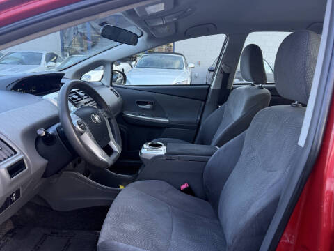 2012 Toyota Prius v Five