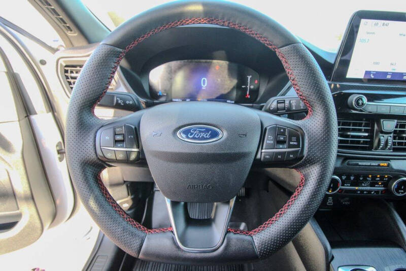 2025 Ford Escape Hybrid ST-Line Select