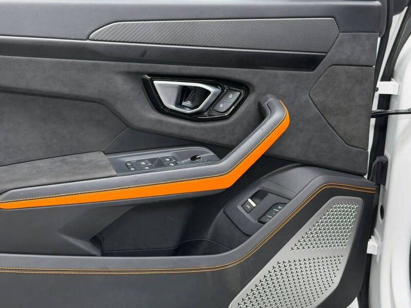 2022 Lamborghini Urus