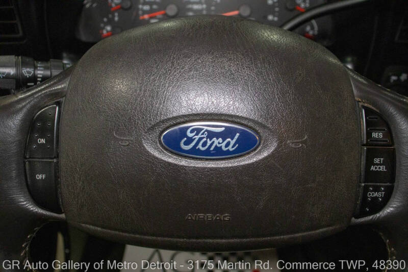 2005 Ford Excursion XLT