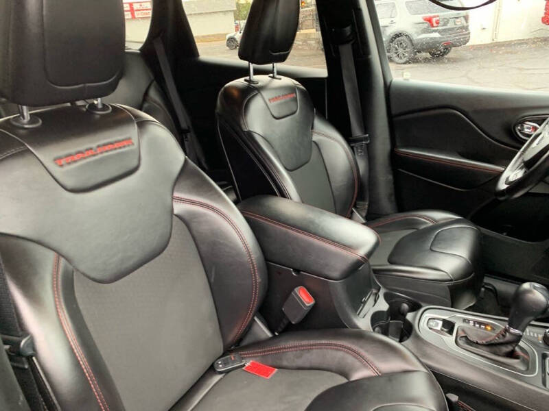 2019 Jeep Cherokee Trailhawk