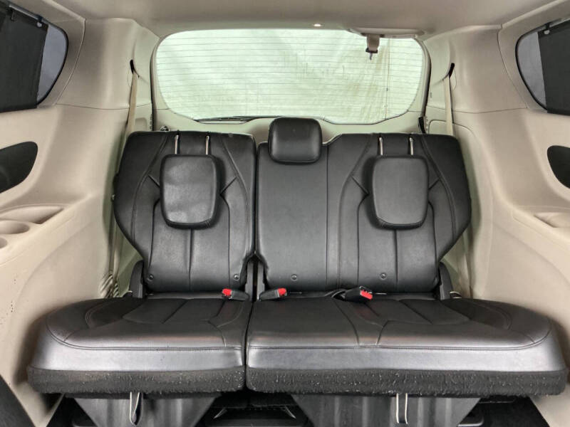 2020 Chrysler Pacifica Touring L