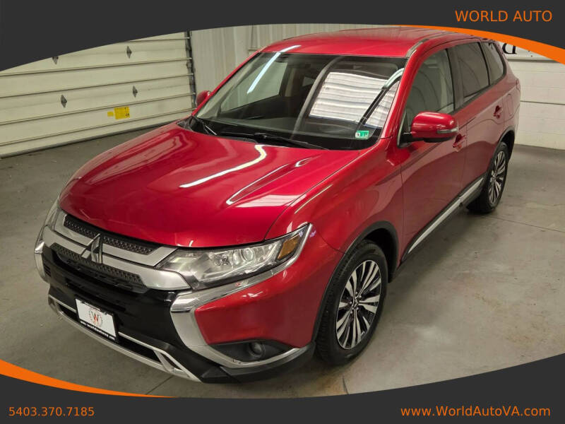 2019 Mitsubishi Outlander SE's photo