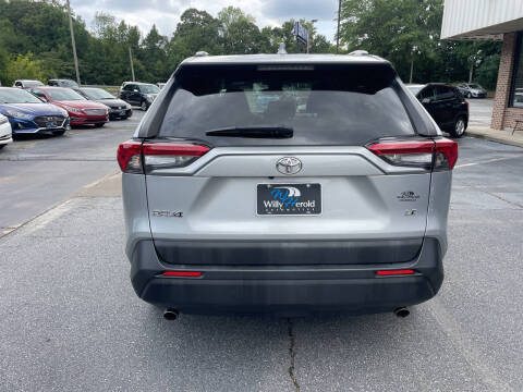 2019 Toyota RAV4 LE