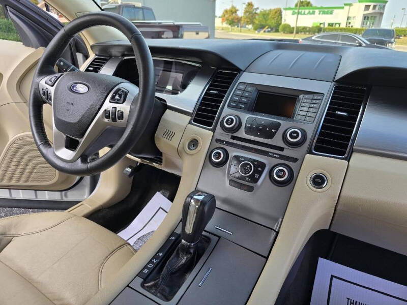 2014 Ford Taurus SEL