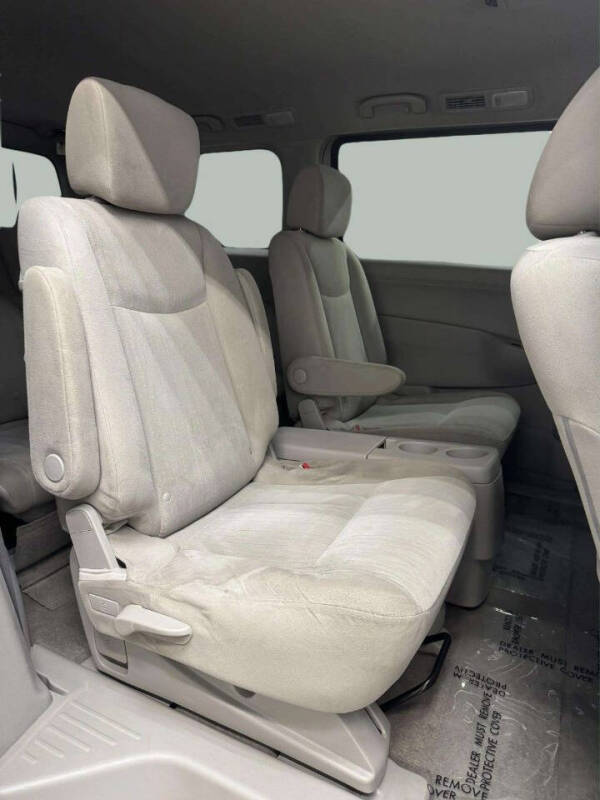 2017 Nissan Quest SV