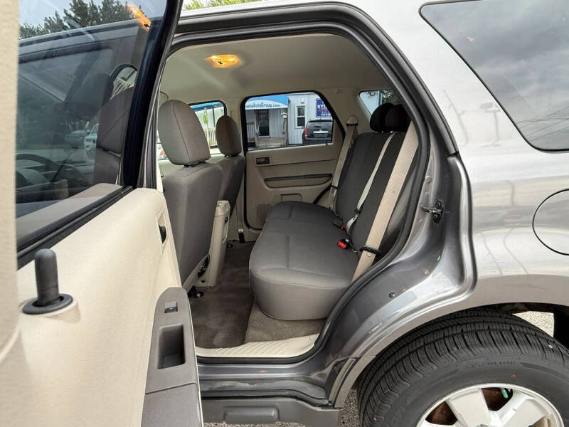 2010 Ford Escape XLS