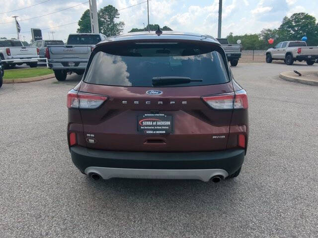 2021 Ford Escape SE