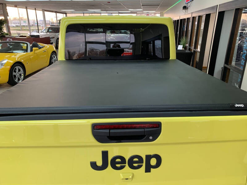 2024 Jeep Gladiator NightHawk