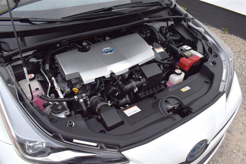 2019 Toyota Prius XLE