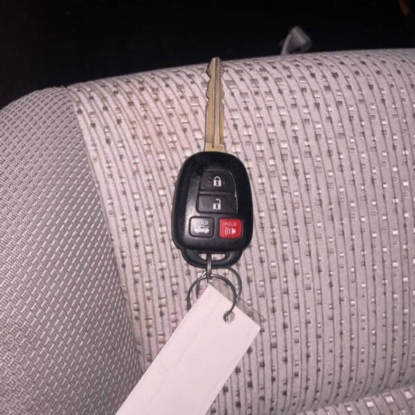 2014 Toyota Camry LE