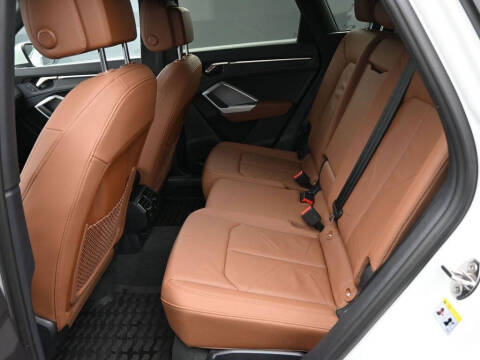 2022 Audi Q3 quattro S line Premium 45 TFSI