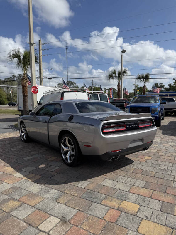 2015 Dodge Challenger SXT Plus